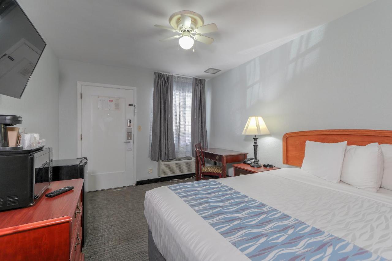 Belle Aire Motel - Downtown Convention Center - Гатлинбург Экстерьер фото